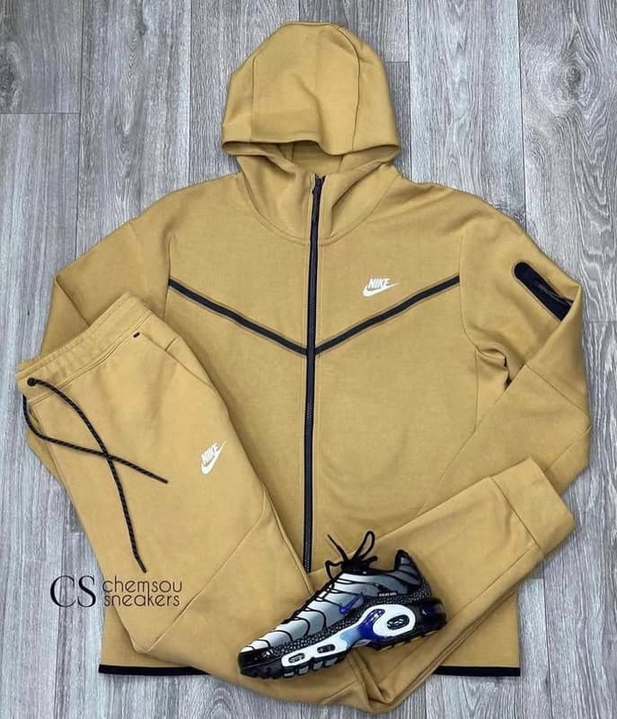 Nike Braon Trenerka Tech Fleece (Sa Gumom) - slika 1