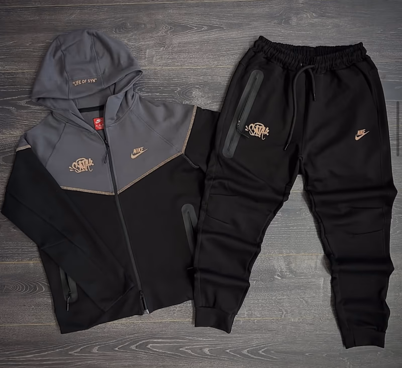 Nike Central Tech v3 Trenerka - slika 1